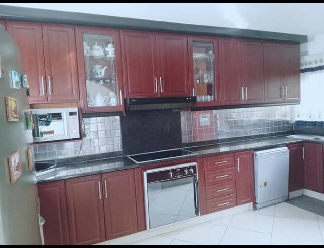 3 BEDROOM HOUSE FOR SALE IN RESERVOIR HILLS